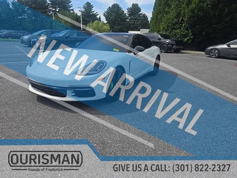 Used 2018 Porsche Panamera 4 AWD/4WD image 4