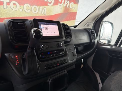 Used 2025 RAM ProMaster 2500 w/ U-Haul Equipment Group image 25