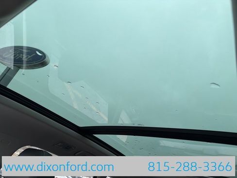 New 2026 Volkswagen Taos SE image 19