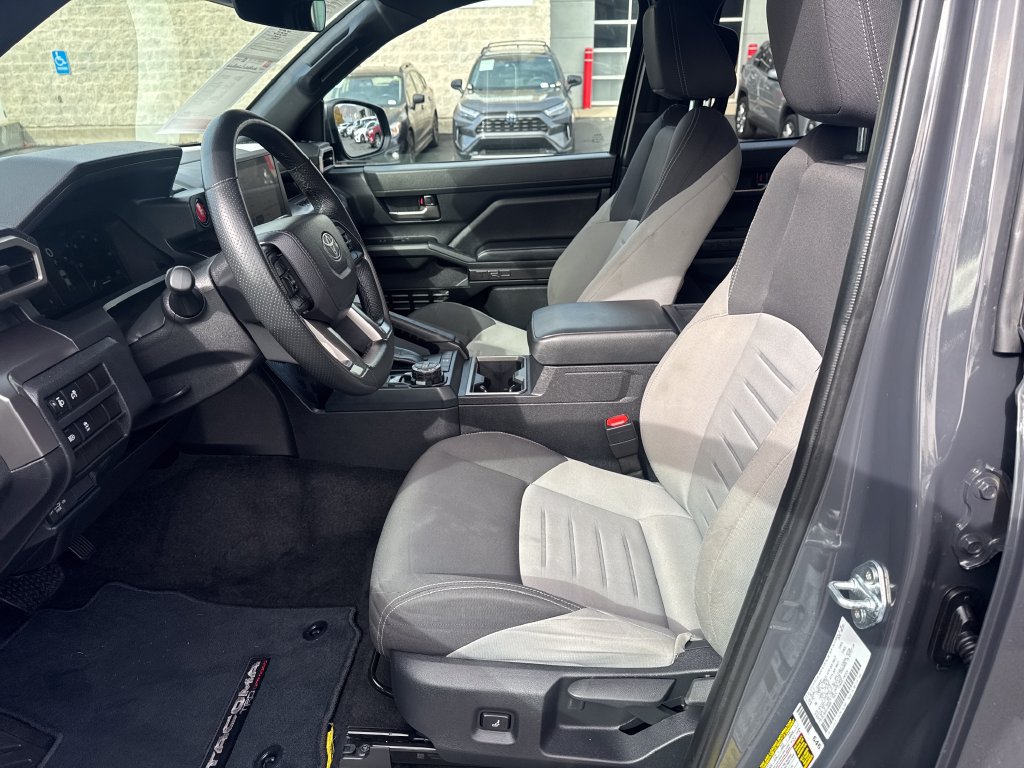 Certified 2025 Toyota Tacoma TRD Off-Road AWD/4WD image 10
