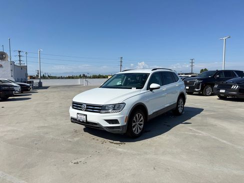 Used 2019 Volkswagen Tiguan SE FWD image 1