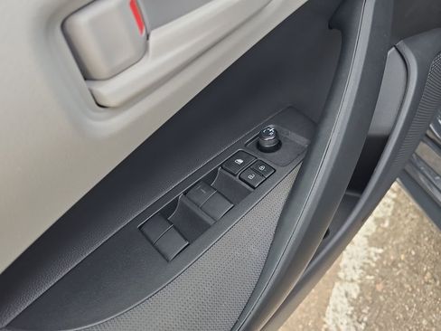 Used 2025 Toyota Corolla LE image 13