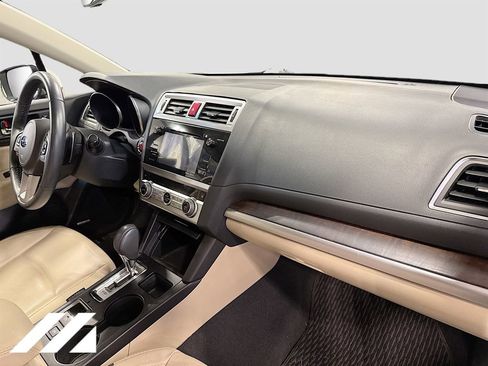 Used 2017 Subaru Outback 2.5i Limited AWD/4WD image 33