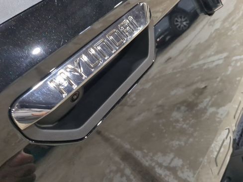 New 2025 Hyundai Santa Cruz Limited image 32