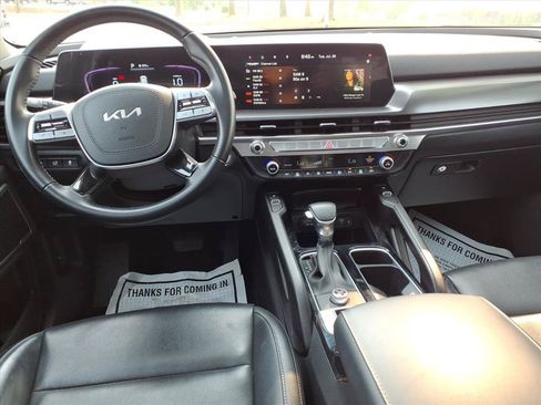 Used 2025 Kia Telluride S FWD image 9