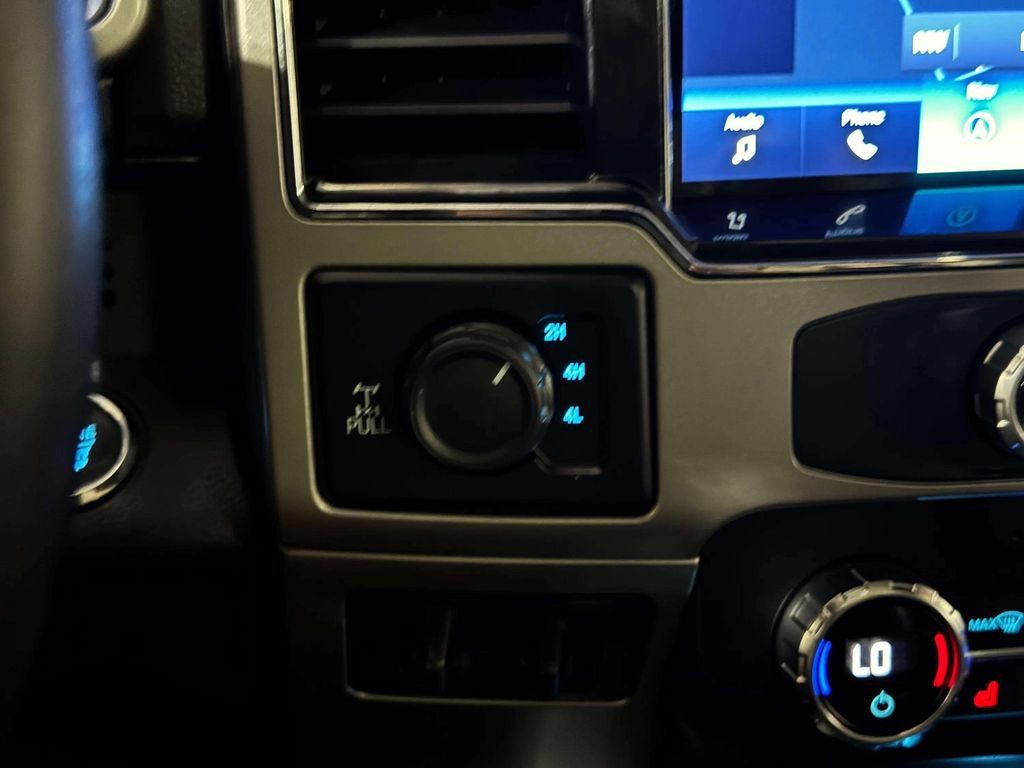 Used 2022 Ford F250 Lariat w/ Lariat Ultimate Package AWD/4WD image 19