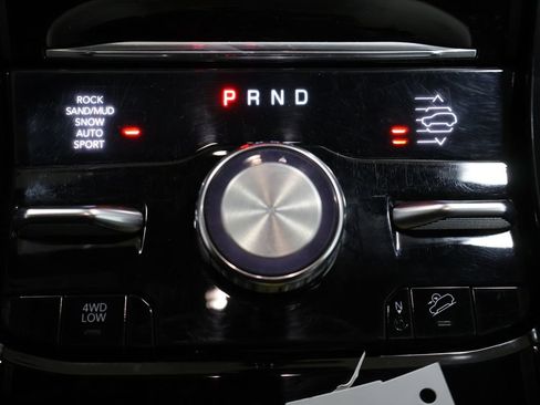 Certified 2024 Jeep Grand Cherokee Overland image 36