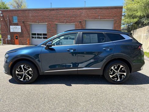 Certified 2024 Kia Sportage EX w/ EX Premium Package AWD/4WD image 2