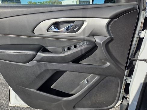 Used 2018 Chevrolet Traverse LT image 23
