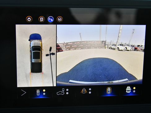 Used 2024 Chevrolet Silverado EV W/T image 18