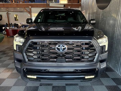 Used 2024 Toyota Sequoia Platinum AWD/4WD image 5