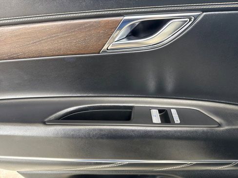 Used 2024 Genesis GV80 2.5T image 6