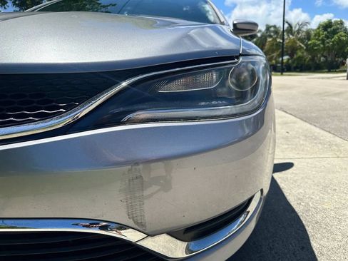 Used 2015 Chrysler 200 Limited FWD image 11