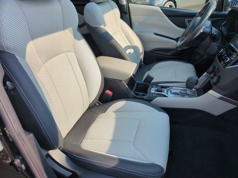 Used 2021 Subaru Forester Premium AWD/4WD image 32