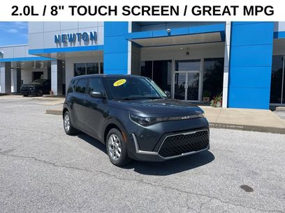 Used 2025 Kia Soul LX w/ LX Technology Package