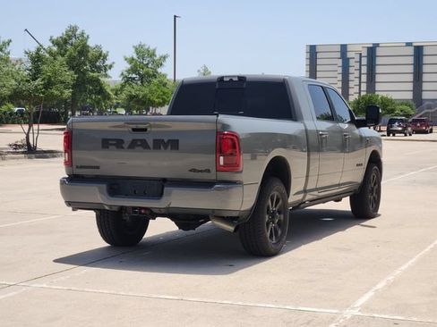 Used 2025 RAM 2500 Laramie AWD/4WD image 5
