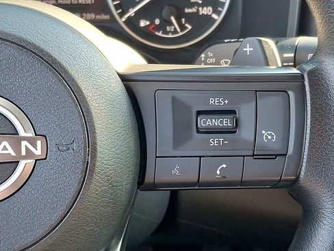 Used 2024 Nissan Rogue S image 21