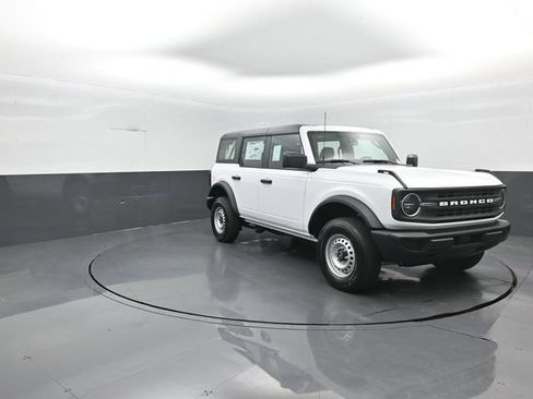 New 2026 Ford Bronco 4-Door AWD/4WD image 2