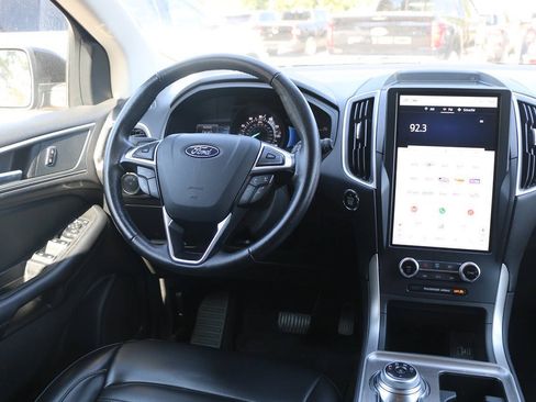 Used 2024 Ford Edge SEL AWD/4WD image 16