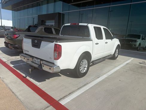 Used 2016 Nissan Frontier SV w/ SV Value Truck Package RWD image 4