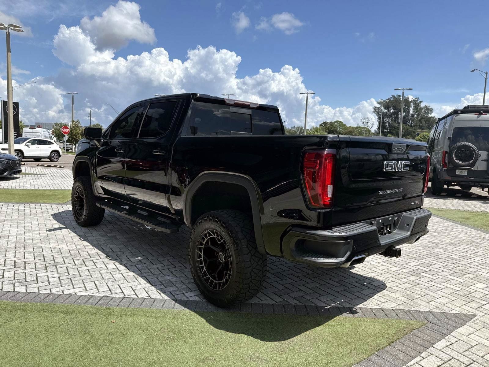 Used 2019 GMC Sierra 1500 AT4 w/ AT4 Premium Package AWD/4WD image 4