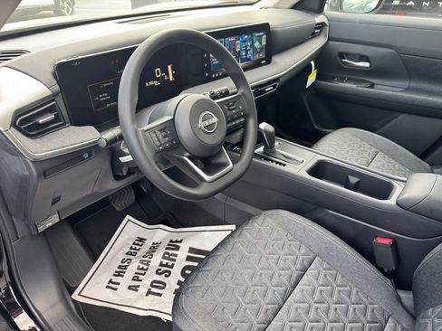 New 2026 Nissan Kicks SV w/ SV Premium Package FWD image 13