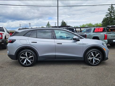 Used 2023 Volkswagen ID.4 Pro S AWD/4WD image 6