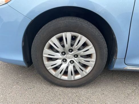 Used 2012 Toyota Camry LE image 13