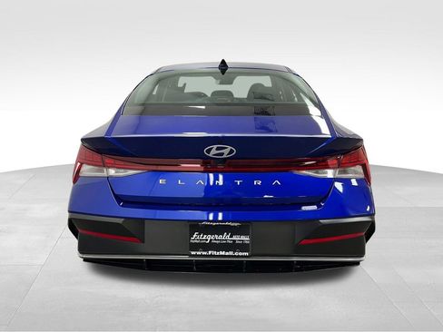 Used 2025 Hyundai Elantra SEL image 7