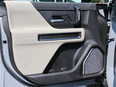 New 2026 GMC Hummer EV 4x4 Crew Cab image 12