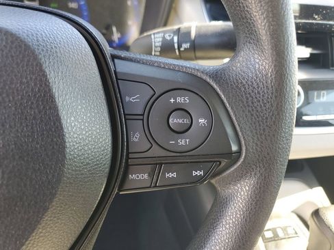 Used 2022 Toyota Corolla LE image 19