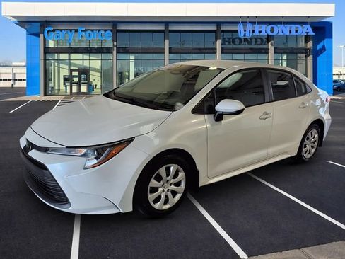 Used 2026 Toyota Corolla LE FWD image 4