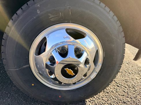 Used 2022 Chevrolet Silverado 3500 LTZ w/ LTZ Convenience Package image 47