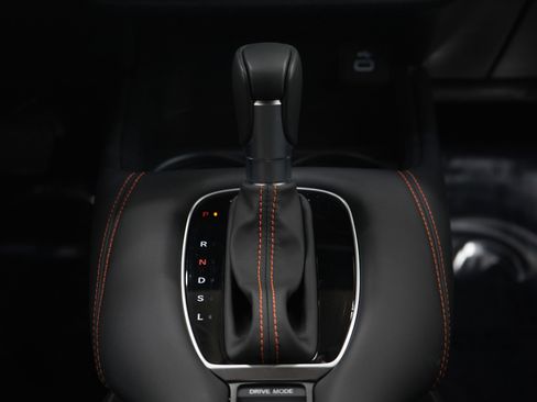 Used 2025 Honda HR-V Sport image 18