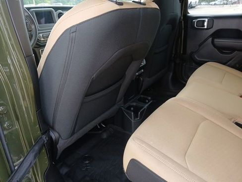 Used 2022 Jeep Gladiator Sport AWD/4WD image 12