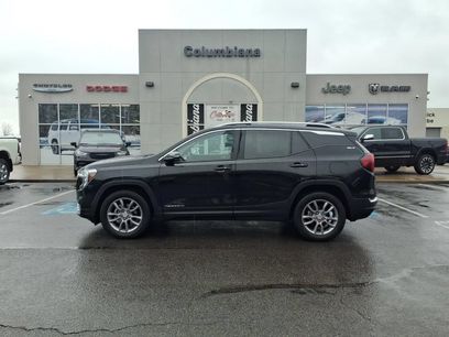 Used 2024 GMC Terrain SLT w/ Infotainment Package II