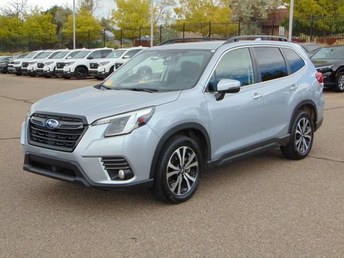 Used 2023 Subaru Forester Limited AWD/4WD image 8