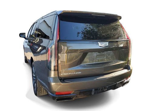 Used 2021 Cadillac Escalade ESV Sport Platinum RWD image 3