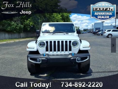 Used 2022 Jeep Wrangler Unlimited Sahara w/ Cold Weather Group AWD/4WD image 2
