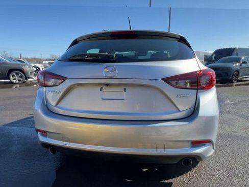 Used 2018 MAZDA MAZDA3 Touring image 7