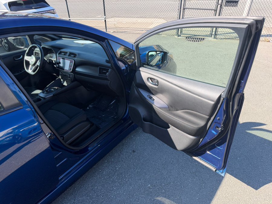 Used 2025 Nissan Leaf S FWD image 33