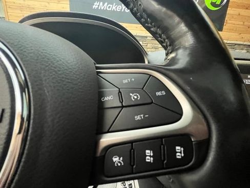 Used 2021 Jeep Compass Latitude w/ Sun and Sound Group AWD/4WD image 28