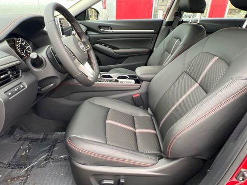 Used 2025 Nissan Altima 2.5 SR AWD/4WD image 23
