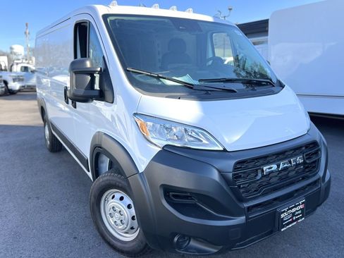 Used 2023 RAM ProMaster 2500 image 24