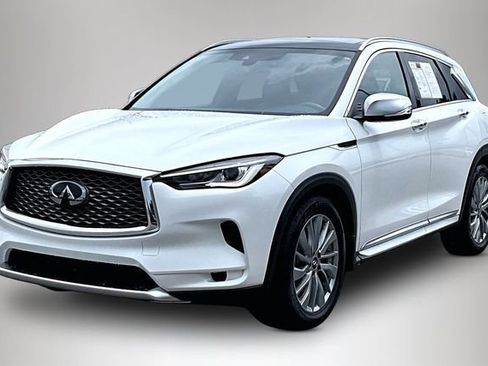 Used 2023 INFINITI QX50 Luxe w/ Accent Package AWD/4WD image 2