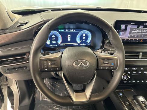 Certified 2025 INFINITI QX60 Luxe w/ Vision Package AWD/4WD image 19