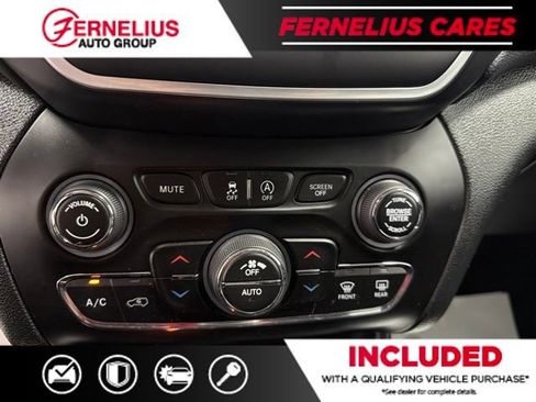 Used 2022 Jeep Cherokee Latitude Lux AWD/4WD image 38
