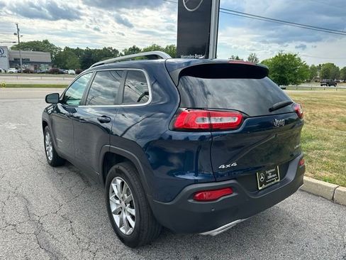 Used 2018 Jeep Cherokee Limited AWD/4WD image 3