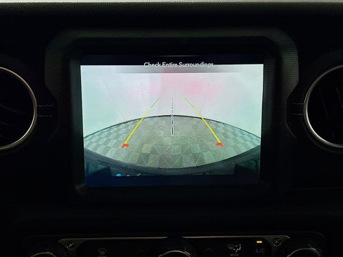 Used 2022 Jeep Wrangler Sahara image 22