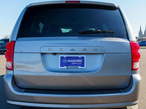 Used 2019 Dodge Grand Caravan SE image 7